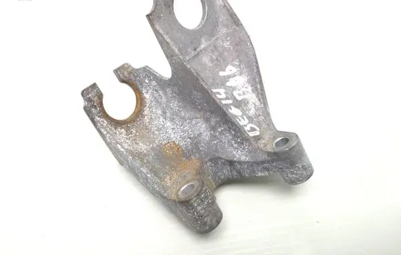Honda CR-V Gear shift cable bracket 