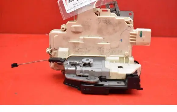 Seat Altea XL Front door lock 1P1837016
