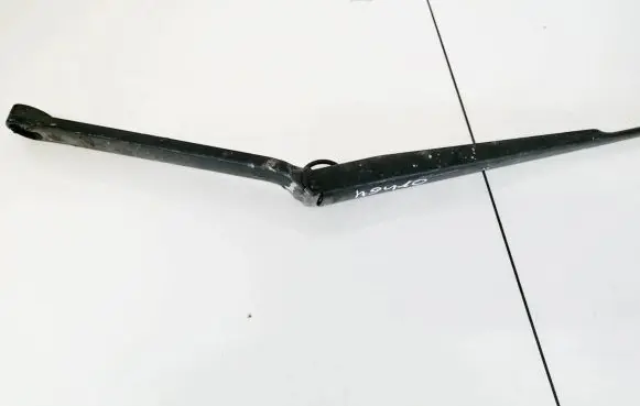 Nissan X-Trail T30 Front wiper blade arm