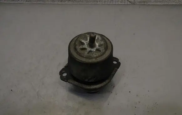 Audi Q7 4L Engine mount vacuum valve 7L8199131A