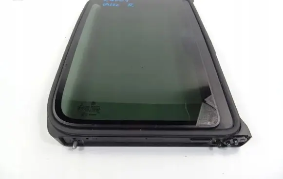 Volkswagen Caddy Rear door window glass