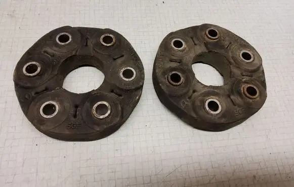 Mercedes-Benz C AMG W203 Rear prop shaft donut coupling/joint 2104110415