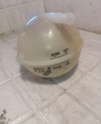 Seat Ibiza IV (6J,6P) Coolant expansion tank/reservoir 6Q0121407B