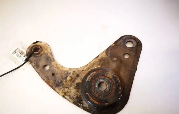 Renault Espace - Grand espace IV Engine mounting bracket 