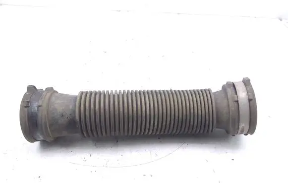 Nissan Qashqai+2 Air intake duct part