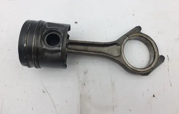 Land Rover Range Rover Sport L320 Piston with connecting rod