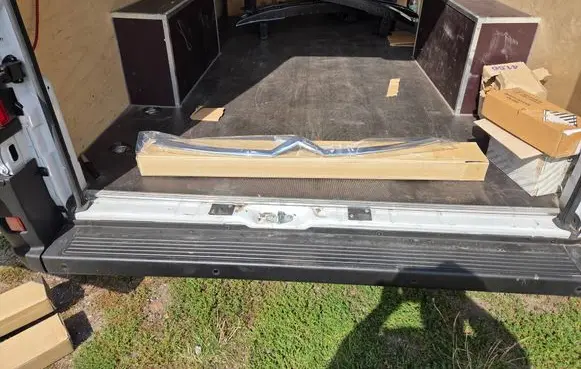 Citroen C-Crosser Front bumper upper radiator grill 7415A106 7401LR