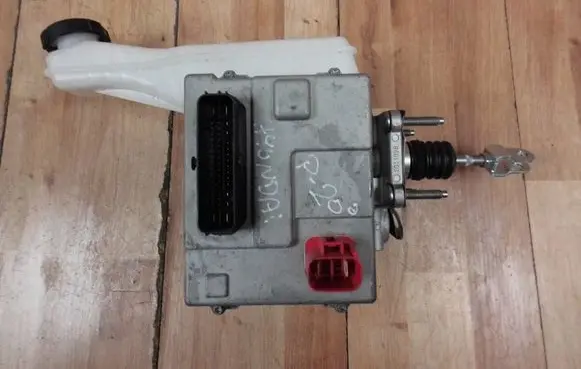 Hyundai Tucson IV NX4 Master brake cylinder CM58553001