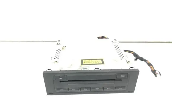 Skoda Octavia Mk2 (1Z) CD/DVD changer 1Z0035111