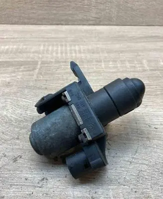 BMW 3 E36 Coolant heater control valve 1387846 1147412052