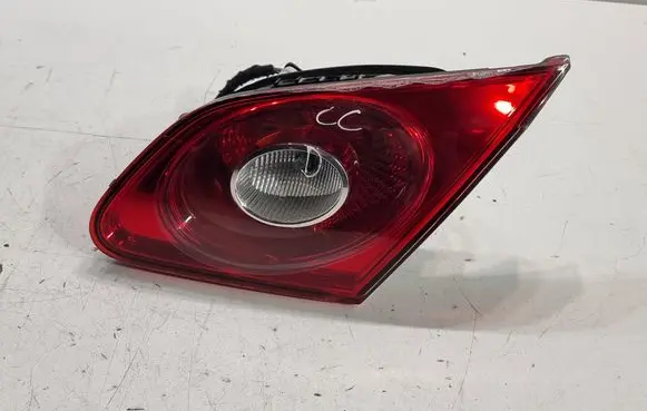 Volkswagen PASSAT B7 Tailgate rear/tail lights
