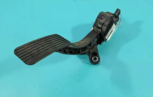 Hyundai i30 Accelerator throttle pedal 32700G4200 IMPRK1563664