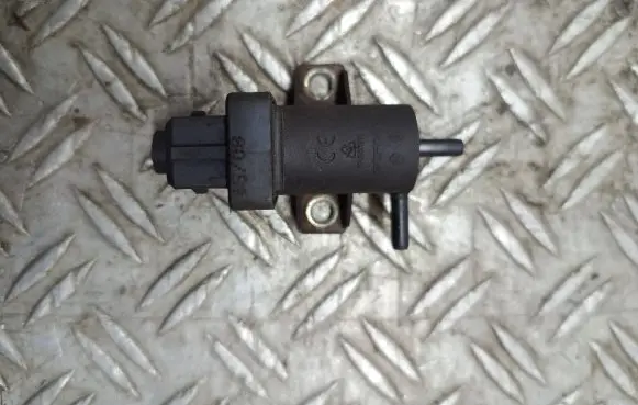 Nissan X-Trail T31 Turbo solenoid valve 8200762597