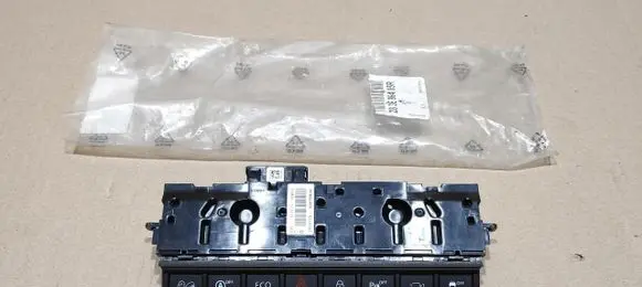 Dacia Duster II Hazard light switch 283E86485R