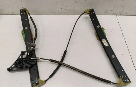 Audi RS Q3 Front window lifting mechanism without motor 8U0837461
