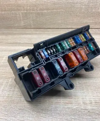 BMW 7 E65 E66 Fuse module 6900582