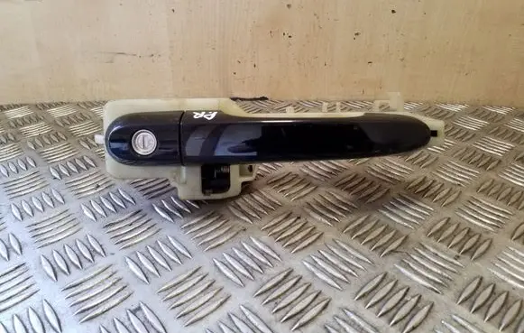 KIA Sorento Front door exterior handle