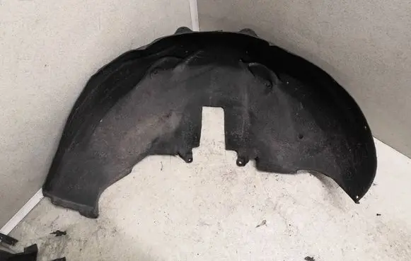 Porsche Macan (95B) Rear arch fender liner splash guards 95B810971