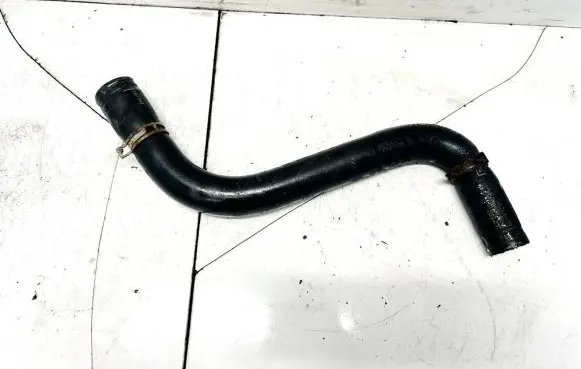 Jeep Grand Cherokee (WK) Air intake hose/pipe