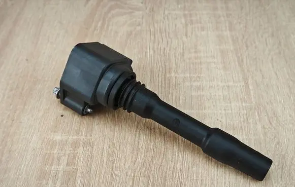 BMW 8 G16 High voltage ignition coil 8643360