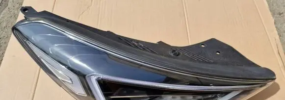 Hyundai Tucson TL Headlight/headlamp