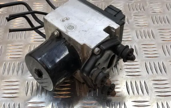 Volkswagen PASSAT B6 ABS Pump 3C0614109C