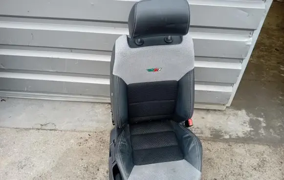 Skoda Octavia Mk2 (1Z) Front passenger seat 