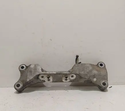 Peugeot 207 Engine mounting bracket 9654165780