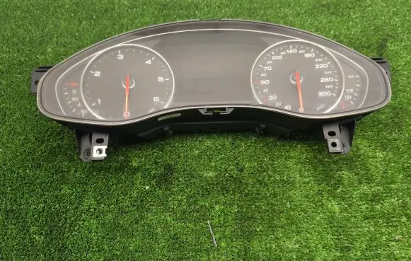 Audi A7 S7 4G Speedometer (instrument cluster) 4G8920930