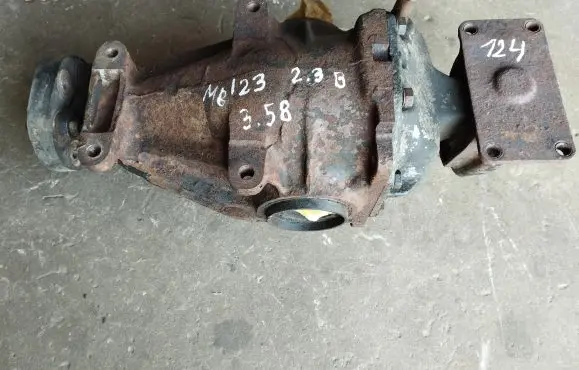 Mercedes-Benz W123 Rear differential 1153513208 095700