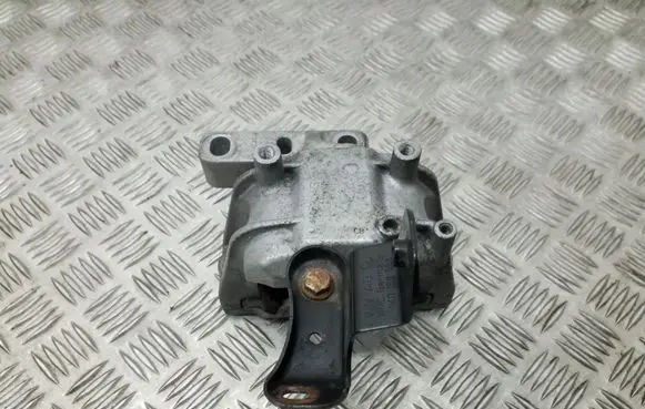 Skoda Superb B6 (3T) Engine mount bracket 1K0199262CB 1K0199588