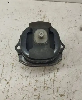BMW X5 F15 Engine mount bracket P686343703 35547 16004212