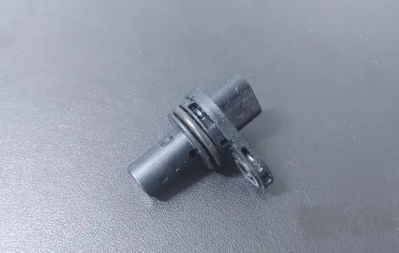 BMW X1 F48 F49 Camshaft position sensor 8644374