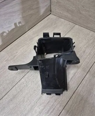BMW X5 G05 Intercooler air channel guide 7421686