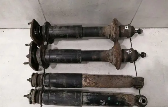 Mercedes-Benz ML W163 Front shock absorber/damper A1633202113