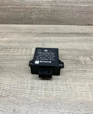 Mercedes-Benz E W211 Light module LCM A2118200985 5DF00827805