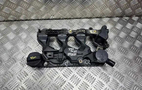 Opel Corsa F Rocker cam cover P1001845