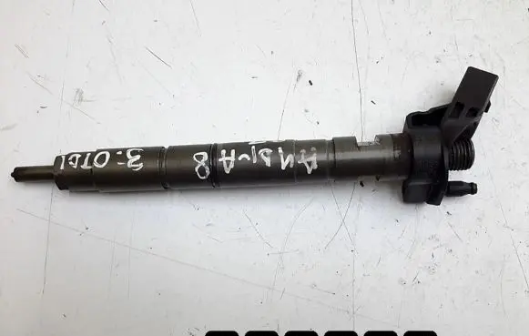 Audi A8 S8 D3 4E Fuel injector 0445115052
