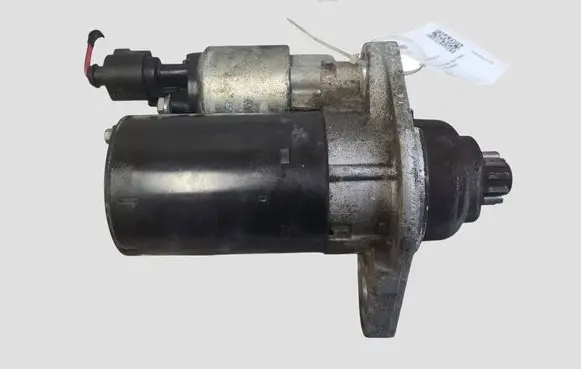 Volkswagen Golf VII Starter motor 0001121408 1005831329