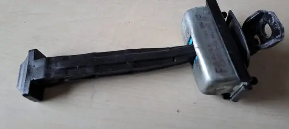BMW X3 F25 Front door check strap stopper 720557208