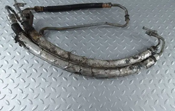 Cadillac XTS Power steering hose/pipe/line 85652425