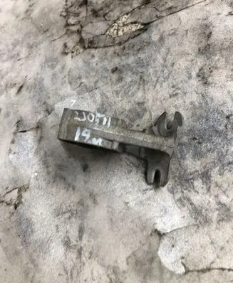 Opel Grandland X Engine mount bracket
