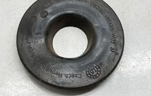 Skoda Octavia Mk3 (5E) Rear coil spring rubber mount 5Q0512149A