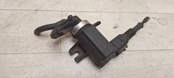 Volkswagen PASSAT B5.5 Turbo solenoid valve 0906627 1J0906627