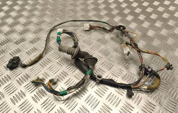 Toyota Yaris Front door wiring loom 821520D110
