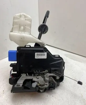 Volkswagen Caddy Front door lock 3D1837015AS