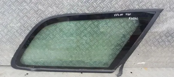 Volvo S40, V40 Rear side window