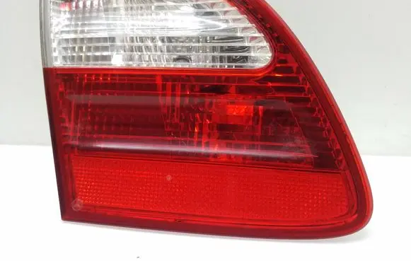 Mercedes-Benz E W211 Tailgate rear/tail lights A2118201364