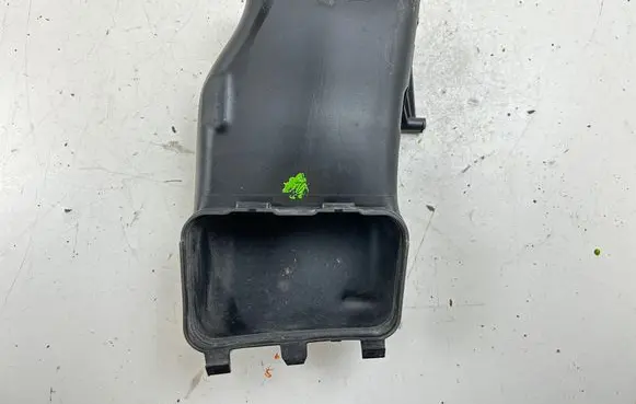 BMW M5 Air intake duct part 7843295