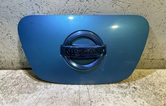 Nissan Leaf I (ZE0) Manufacturer badge logo/emblem 